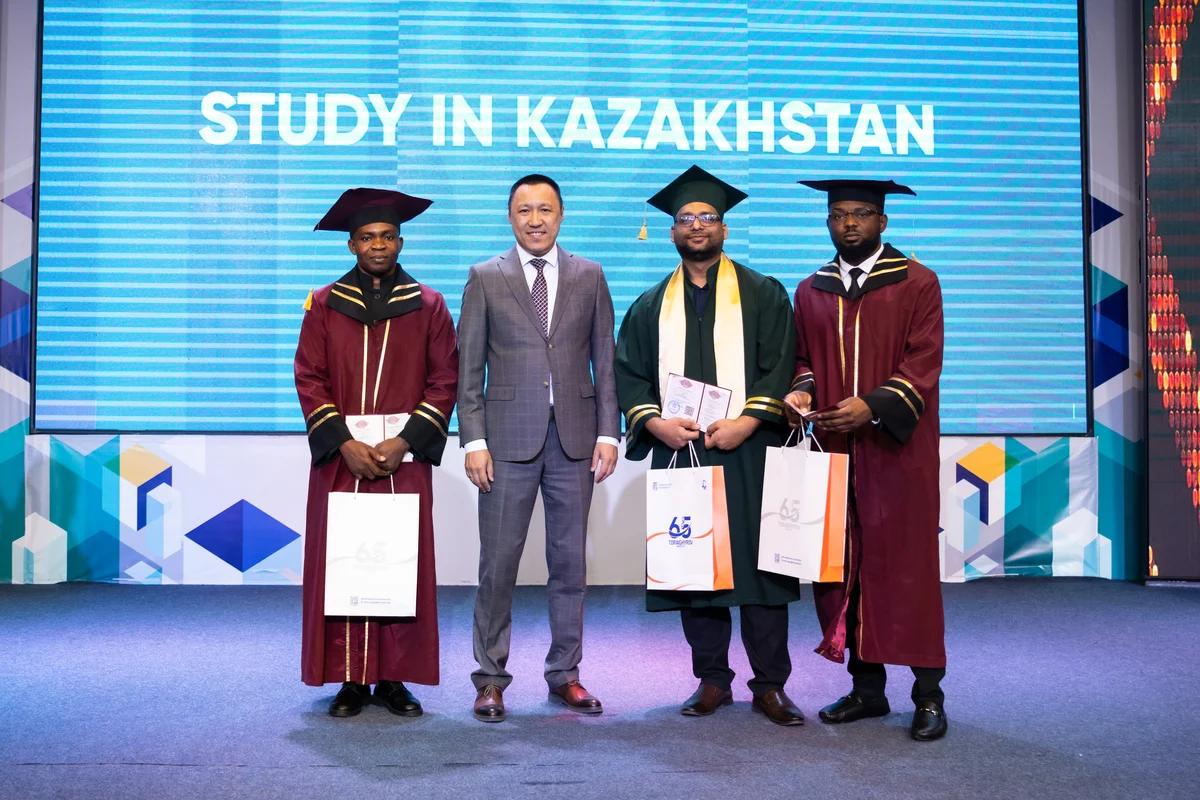 Toraighyrov University (Pavlodar) 7