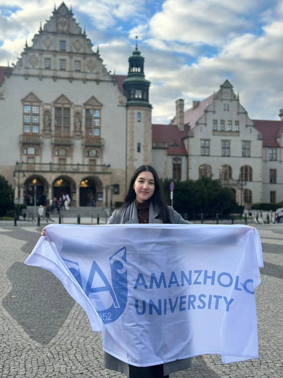 Sarsen Amanzholov East Kazakhstan University 2