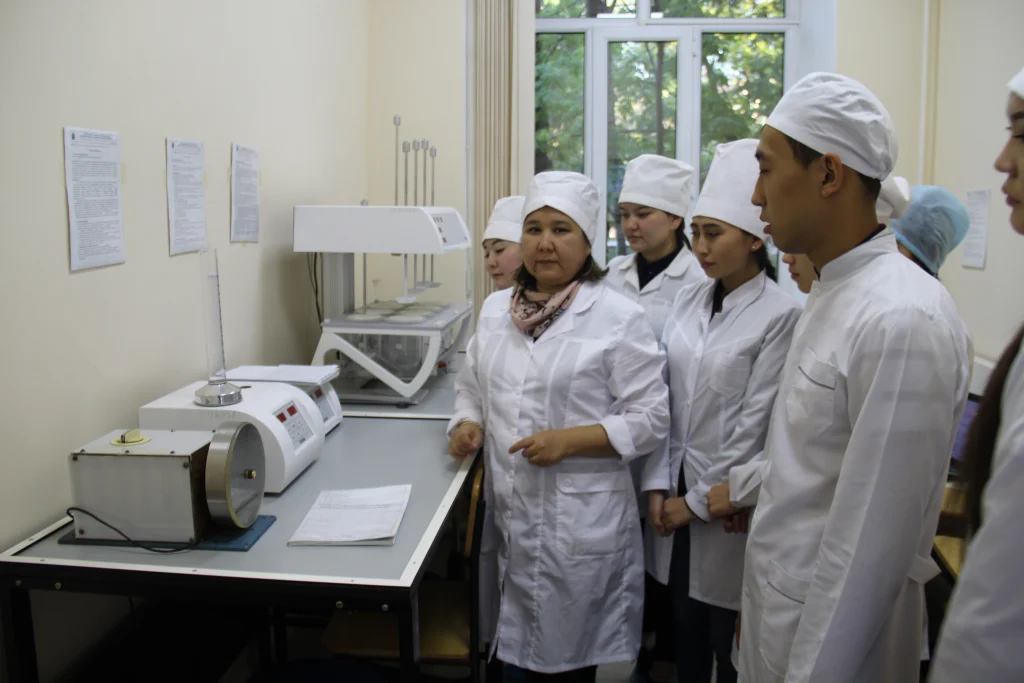 Asfendiyarov Kazakh National Medical University photo 2